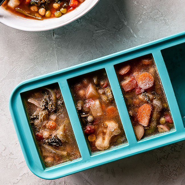 1 Cup Silicone Food Storage Tray With Lid - Cranberry