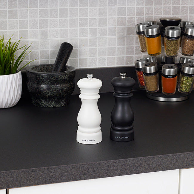 Cole & Mason Southwold Classic Salt & Pepper Mill Set