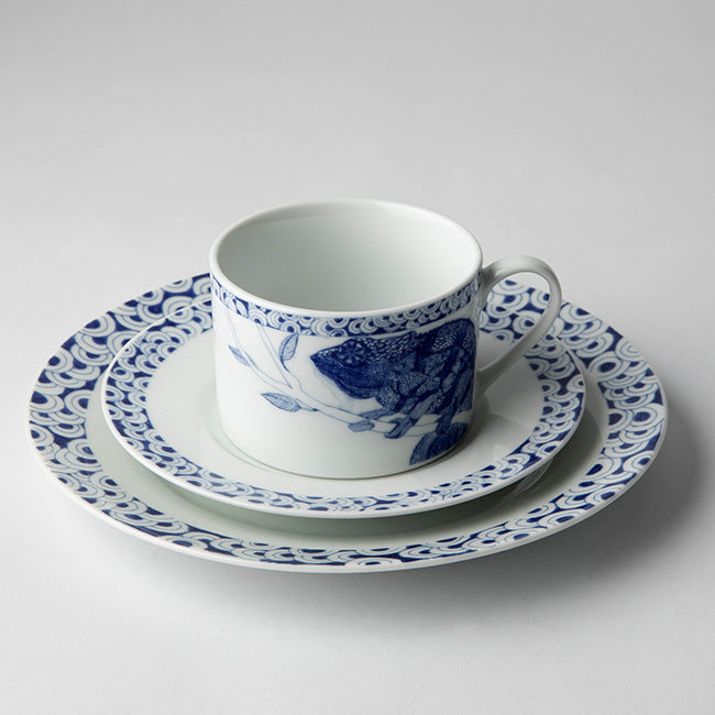 Sarie Mooi Chameleon & Insect Tea Set