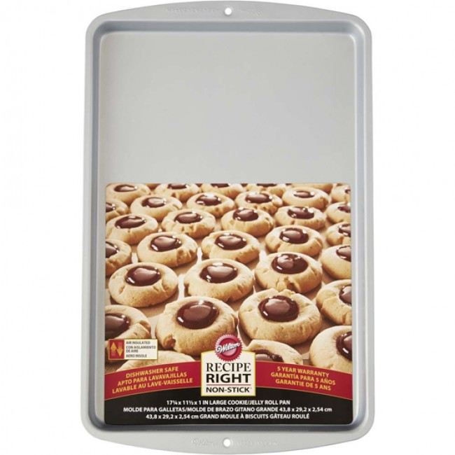 Wilton Recipe Right Non-Stick Air Insulated Cookie Sheet, 44cm